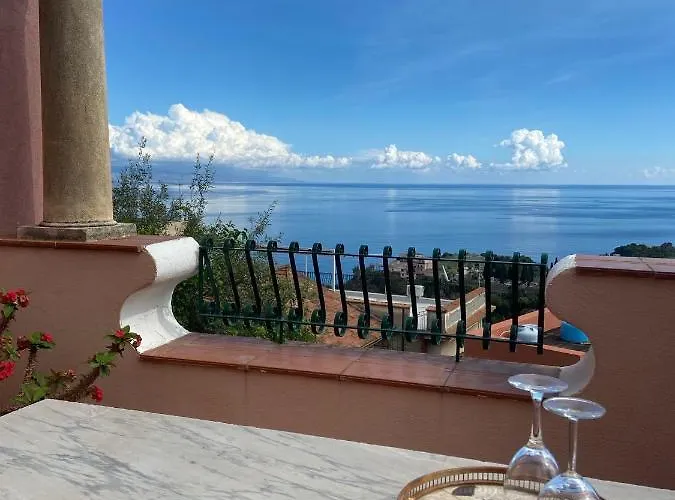 Britannia * Taormina