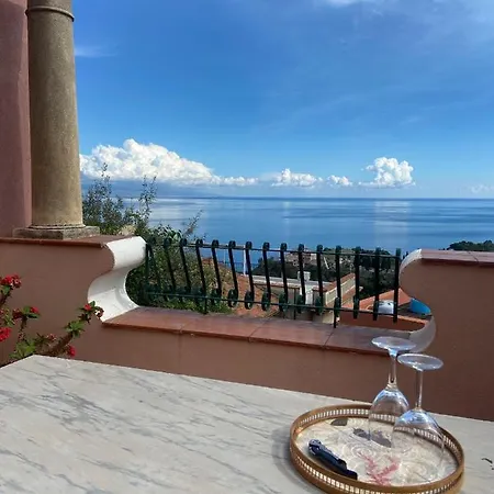 Britannia * Taormina