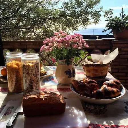 Britannia * Taormina